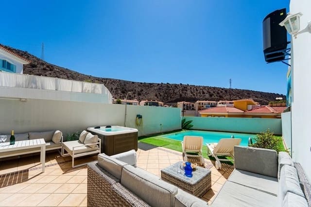 Adosado de 6 habitaciones en Mogán en venta con piscina garaje - 799.000 € (Ref: 9152415)