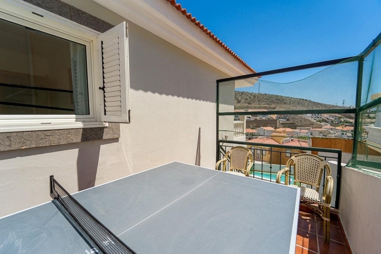 6 soveværelse Rækkehus til salg i Mogan med swimmingpool garage - € 799.000 (Ref: 9152415)