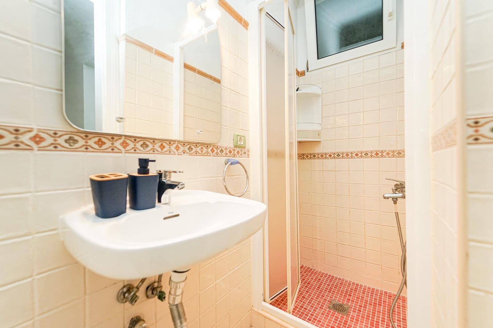 6 soveværelse Rækkehus til salg i Mogan med swimmingpool garage - € 799.000 (Ref: 9152415)