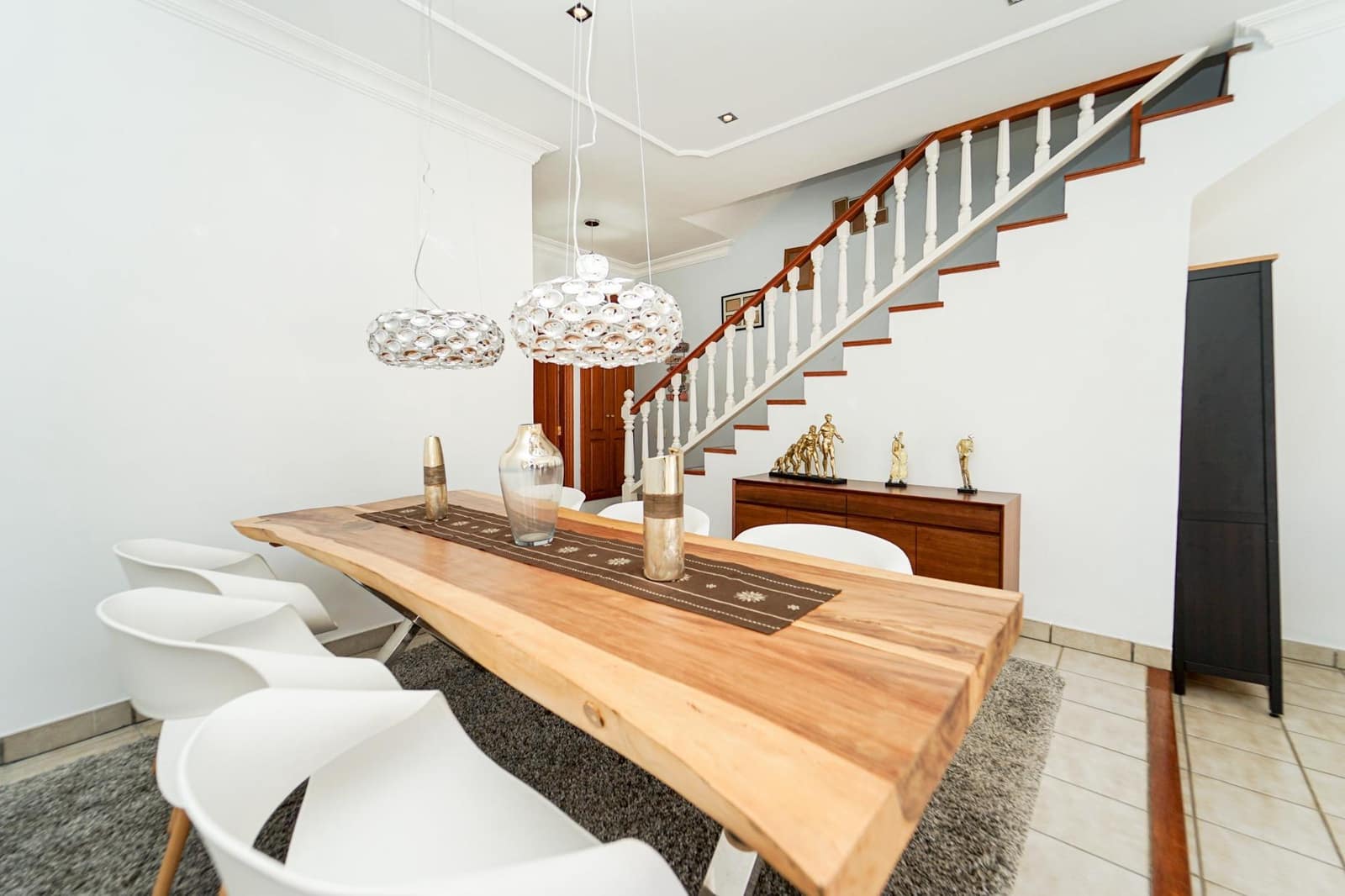 6 soveværelse Rækkehus til salg i Mogan med swimmingpool garage - € 799.000 (Ref: 9152415)