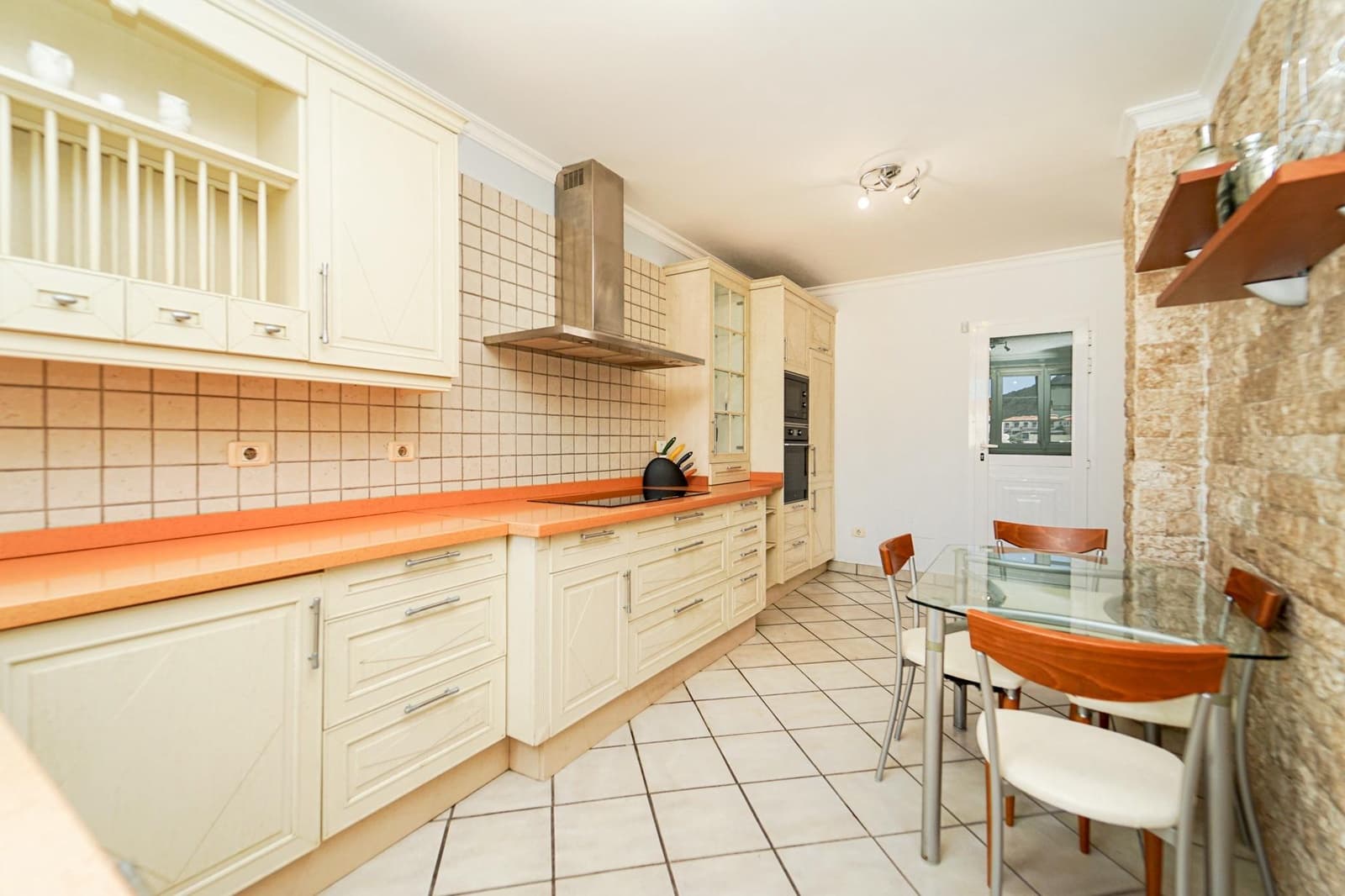 6 soveværelse Rækkehus til salg i Mogan med swimmingpool garage - € 799.000 (Ref: 9152415)