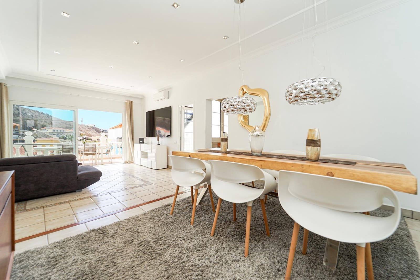 6 soveværelse Rækkehus til salg i Mogan med swimmingpool garage - € 799.000 (Ref: 9152415)