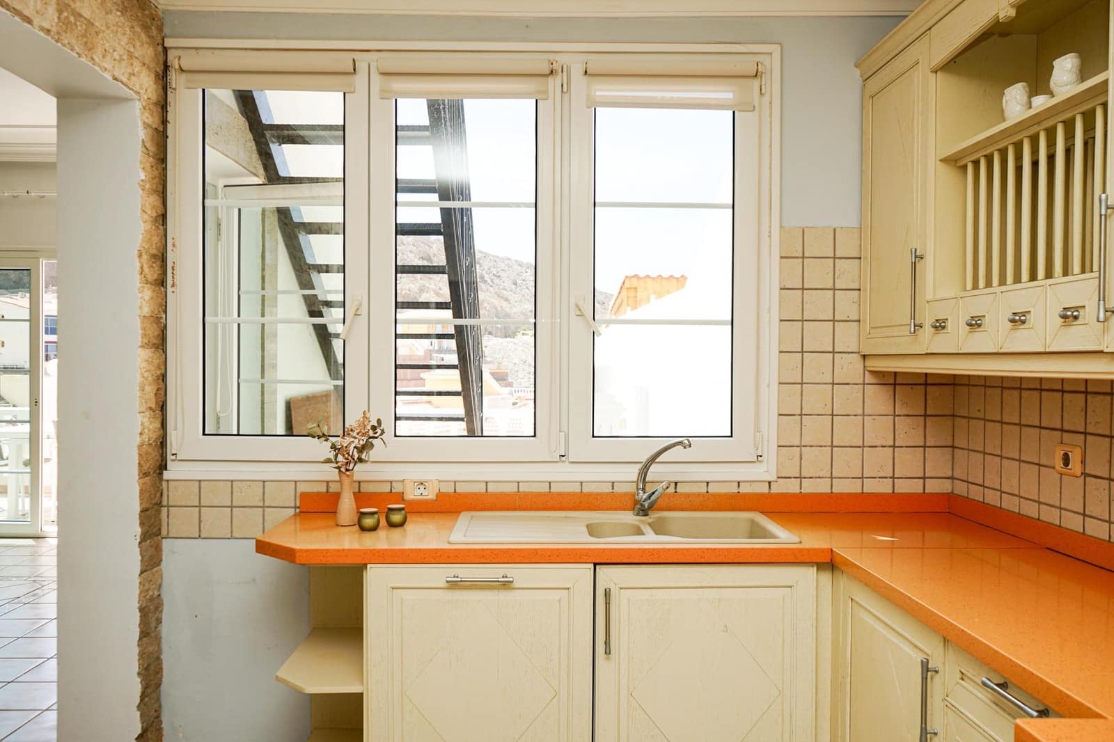 6 soveværelse Rækkehus til salg i Mogan med swimmingpool garage - € 799.000 (Ref: 9152415)