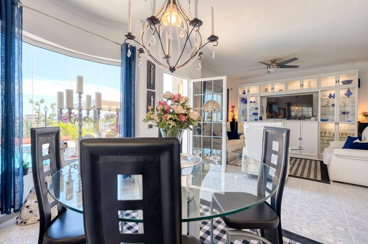 5 soverom Kjedet enebolig til salgs i Mogan med svømmebasseng garasje - € 1 150 000 (Ref: 9347670)