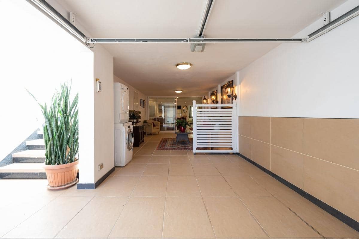 5 soverom Kjedet enebolig til salgs i Mogan med svømmebasseng garasje - € 1 150 000 (Ref: 9347670)