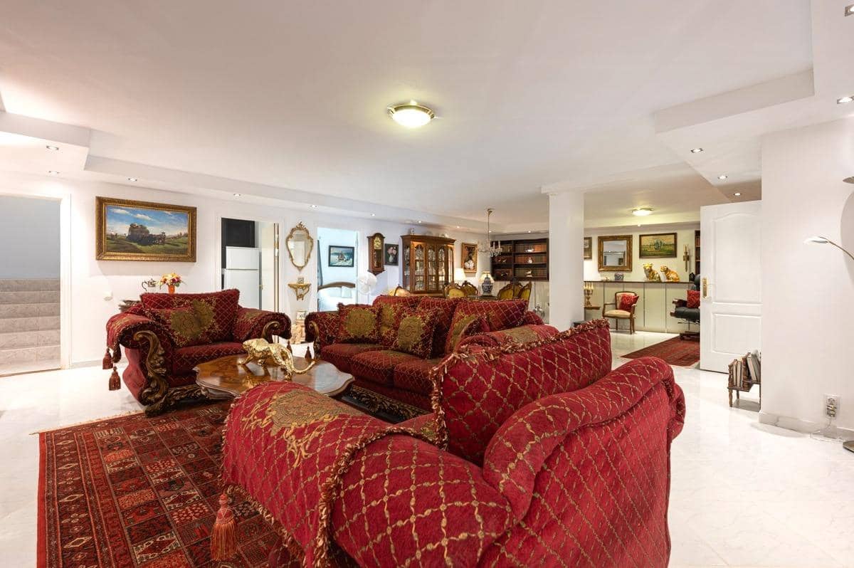 5 soverom Kjedet enebolig til salgs i Mogan med svømmebasseng garasje - € 1 150 000 (Ref: 9347670)