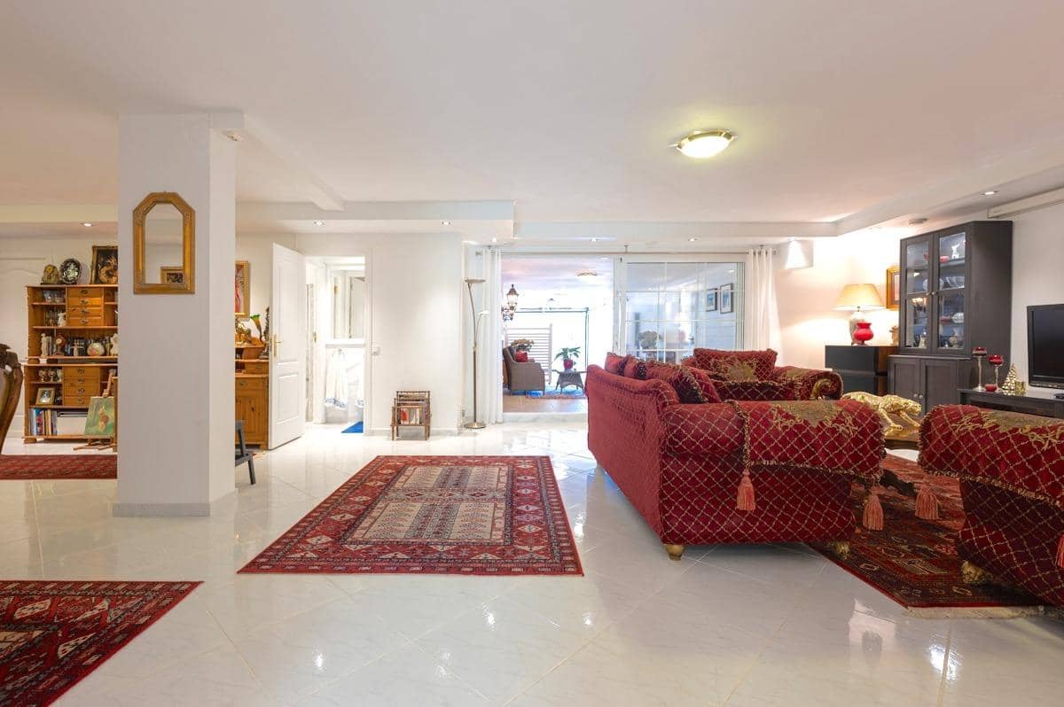 5 soverom Kjedet enebolig til salgs i Mogan med svømmebasseng garasje - € 1 150 000 (Ref: 9347670)