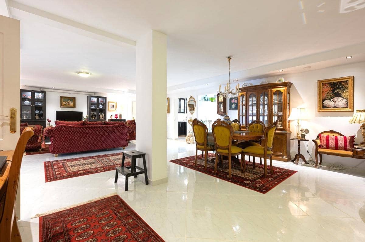 5 soverom Kjedet enebolig til salgs i Mogan med svømmebasseng garasje - € 1 150 000 (Ref: 9347670)