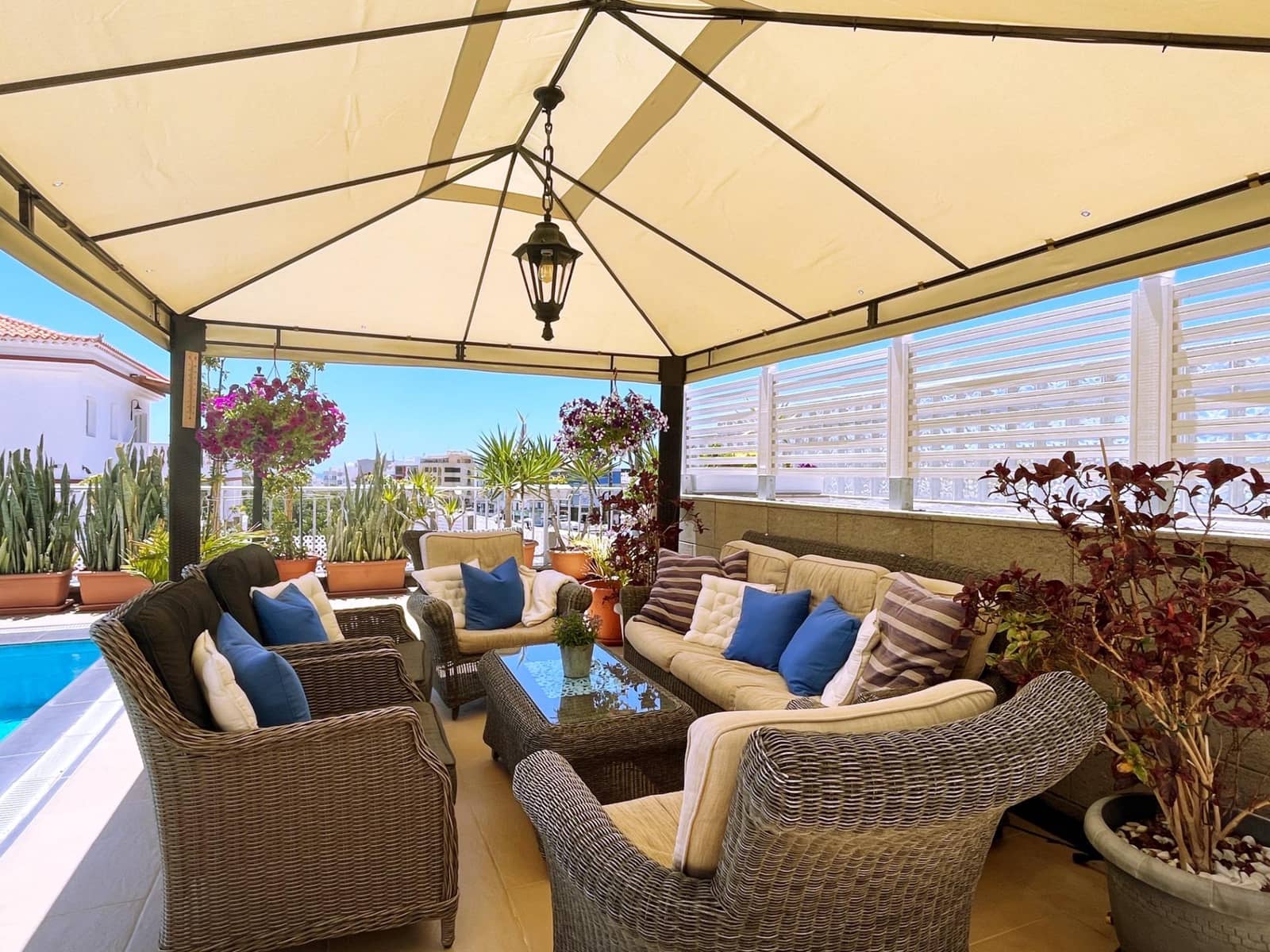 5 soverom Kjedet enebolig til salgs i Mogan med svømmebasseng garasje - € 1 150 000 (Ref: 9347670)