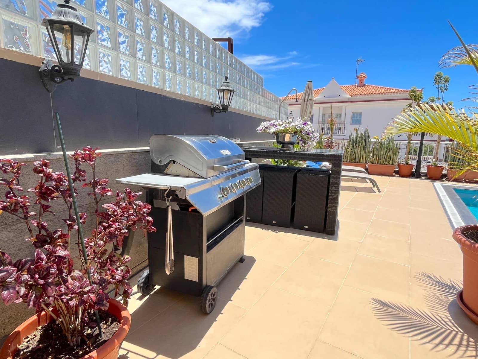 5 soverom Kjedet enebolig til salgs i Mogan med svømmebasseng garasje - € 1 150 000 (Ref: 9347670)