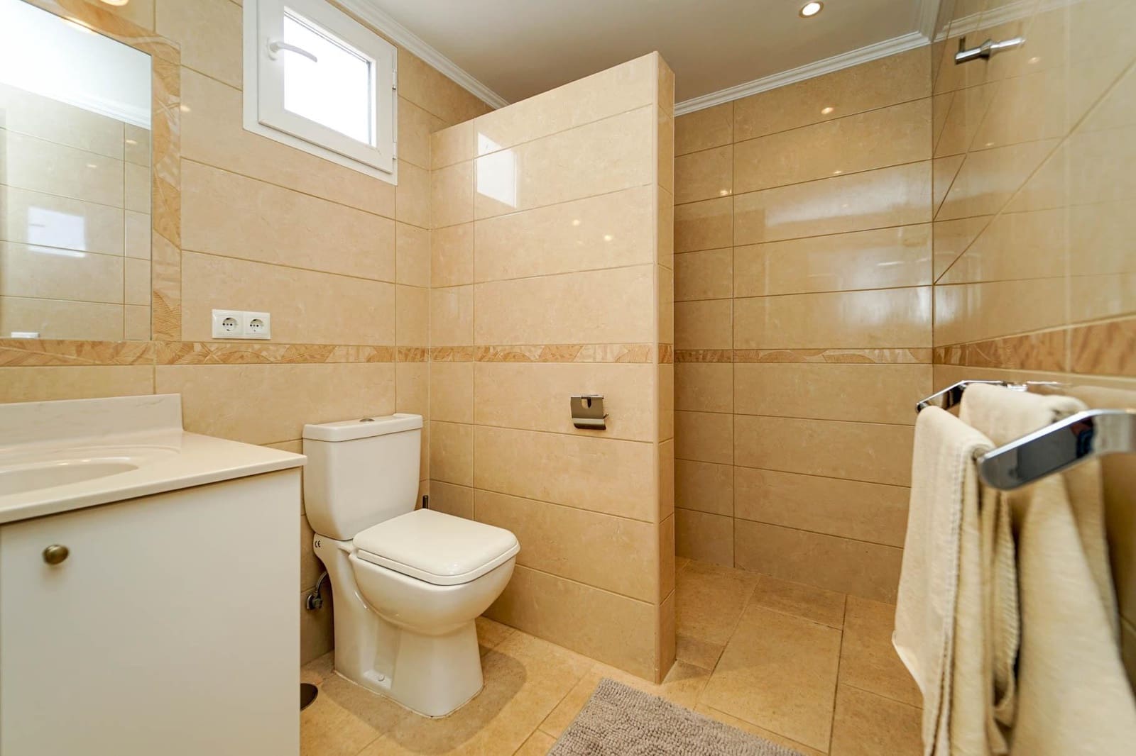 4 quarto Moradia para venda em San Agustin com piscina - 995 000 € (Ref: 9470989)