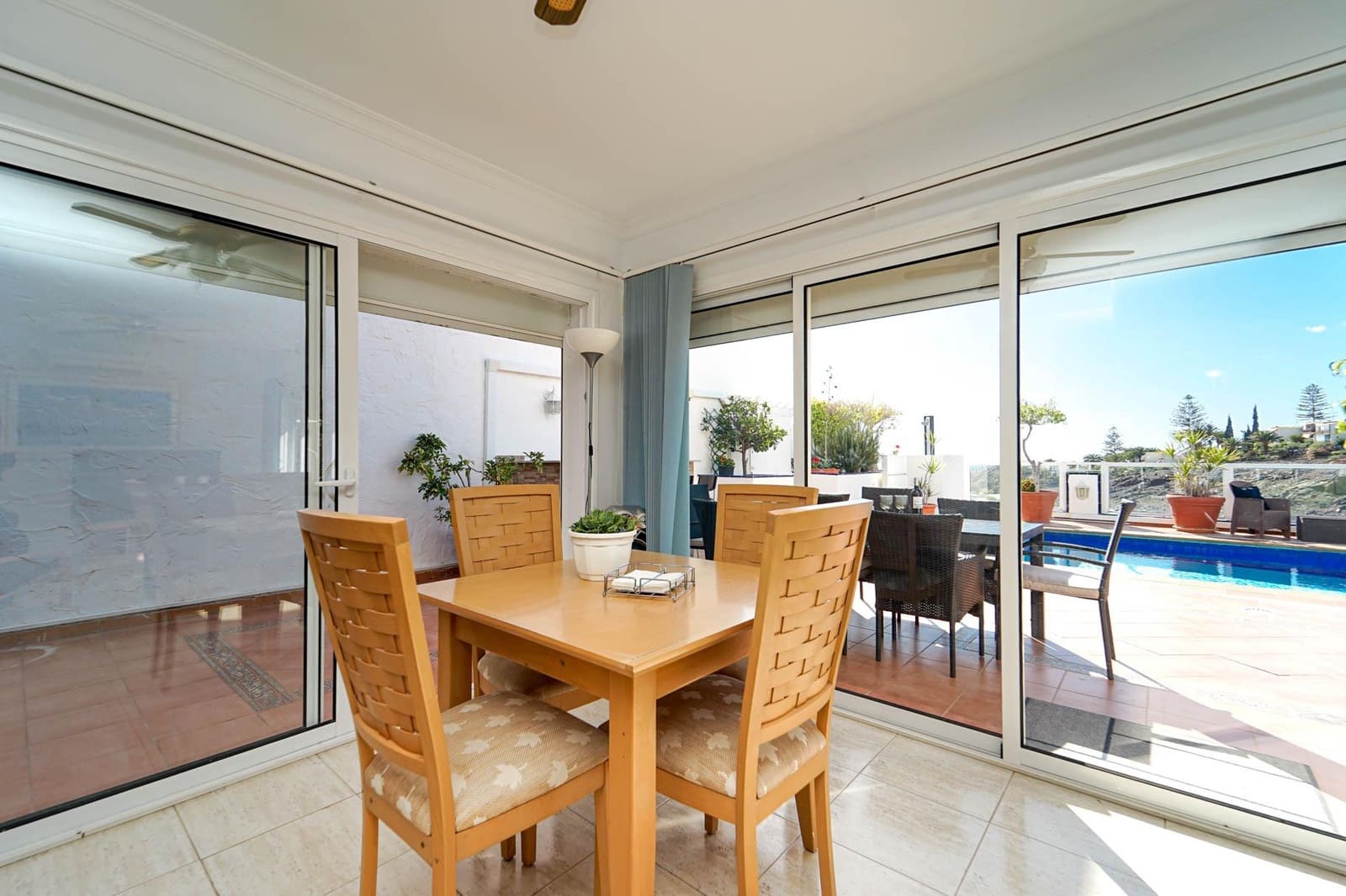 4 quarto Moradia para venda em San Agustin com piscina - 995 000 € (Ref: 9470989)