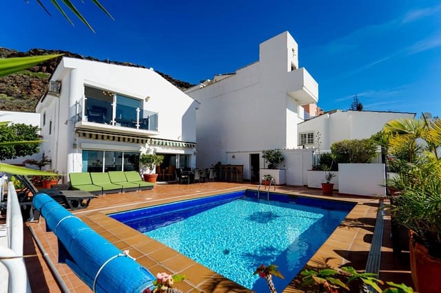 4 Zimmer Villa zu verkaufen in San Agustín, San Bartolomé de Tirajana mit Pool - 895.000 € (Ref: 9470989)