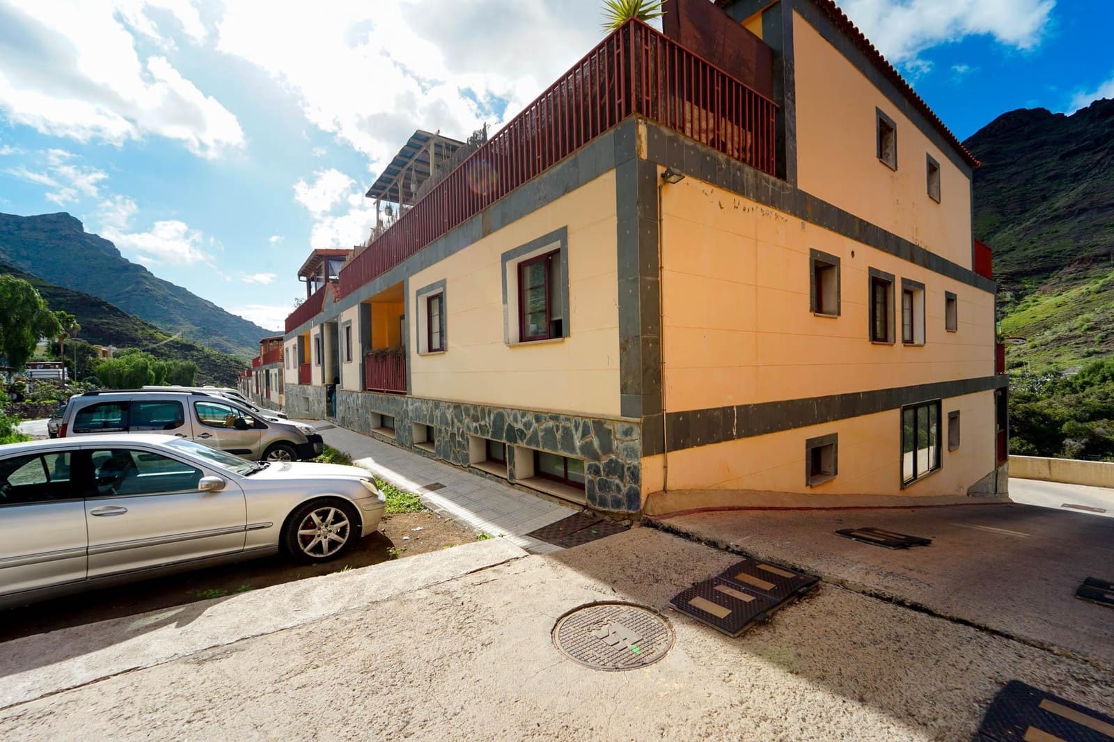 2 bedroom Apartment for sale in Mogan with garage - € 190,000 (Ref: 9519252)