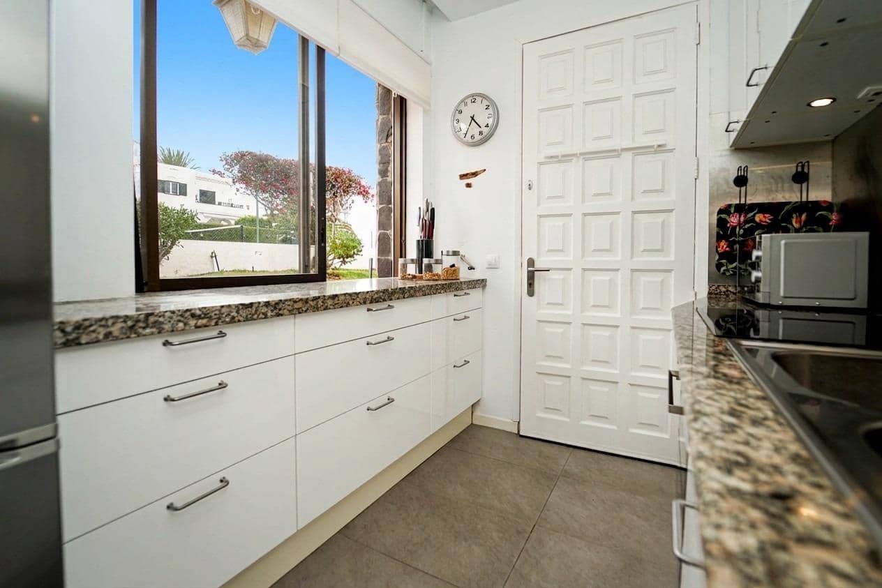 1 bedroom Apartment for sale in Puerto Rico with pool - € 195,000 (Ref: 9702388)