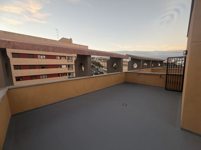 2 slaapkamer Flat te koop in La Gallega, Santa Cruz de Tenerife met garage - € 224.800 (Ref: 9566665)