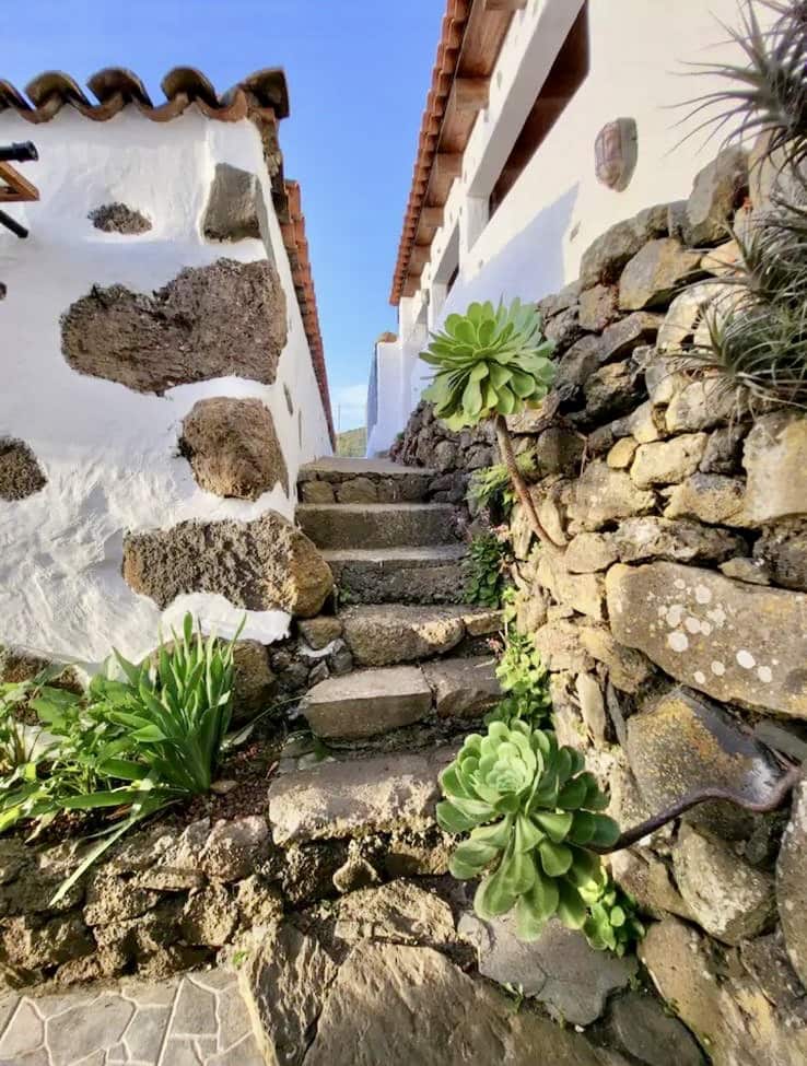 4 slaapkamer Finca/Landhuis te koop in Los Silos met garage - € 380.000 (Ref: 9567897)