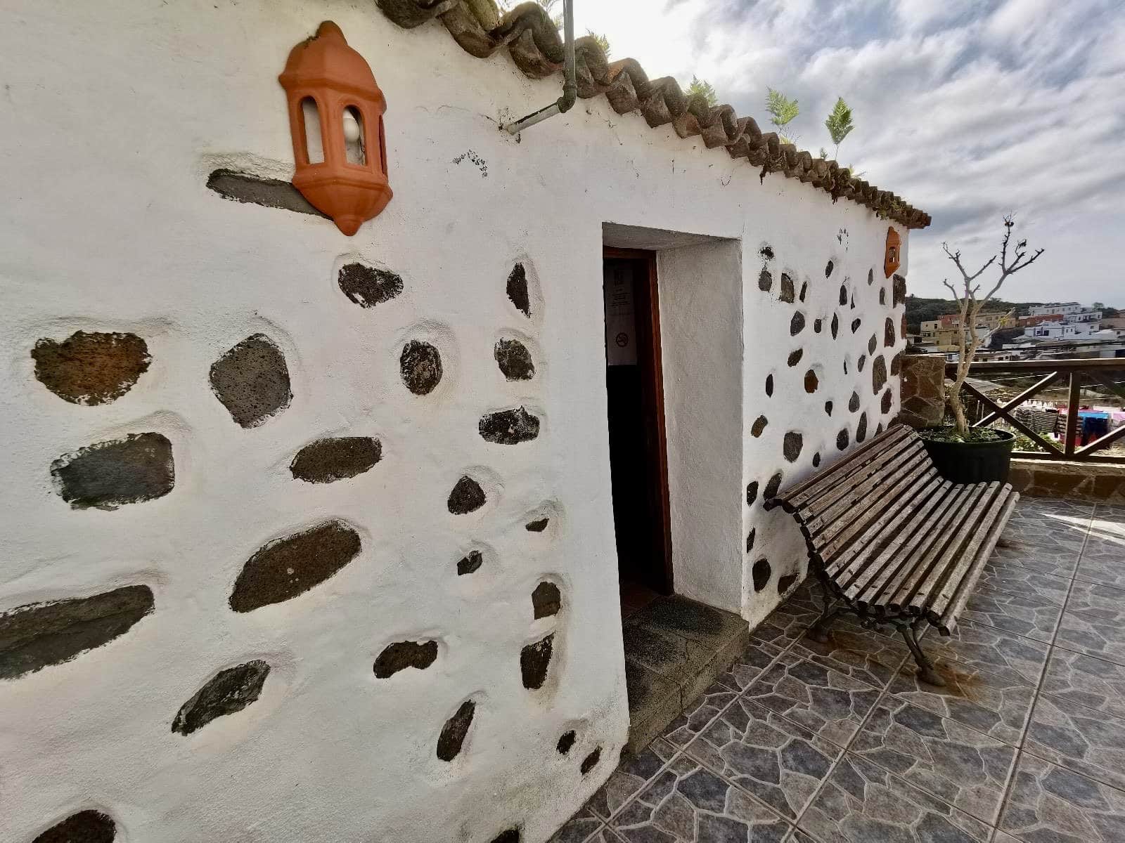 4 slaapkamer Finca/Landhuis te koop in Los Silos met garage - € 380.000 (Ref: 9567897)