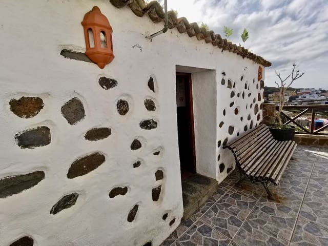 4 soveværelse Finca/Landehus til salg i Los Silos med garage - € 380.000 (Ref: 9567897)