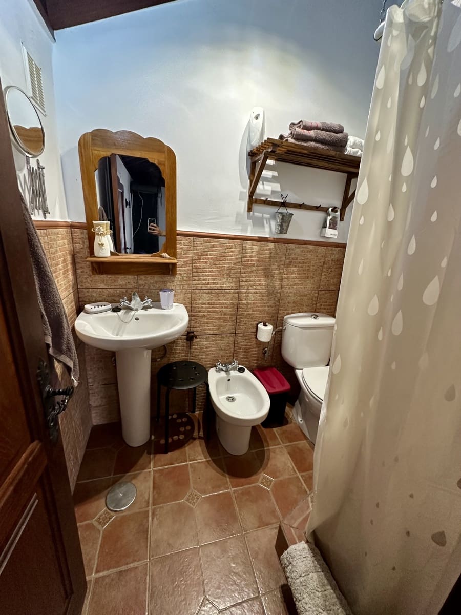 4 slaapkamer Finca/Landhuis te koop in Los Silos met garage - € 380.000 (Ref: 9567897)