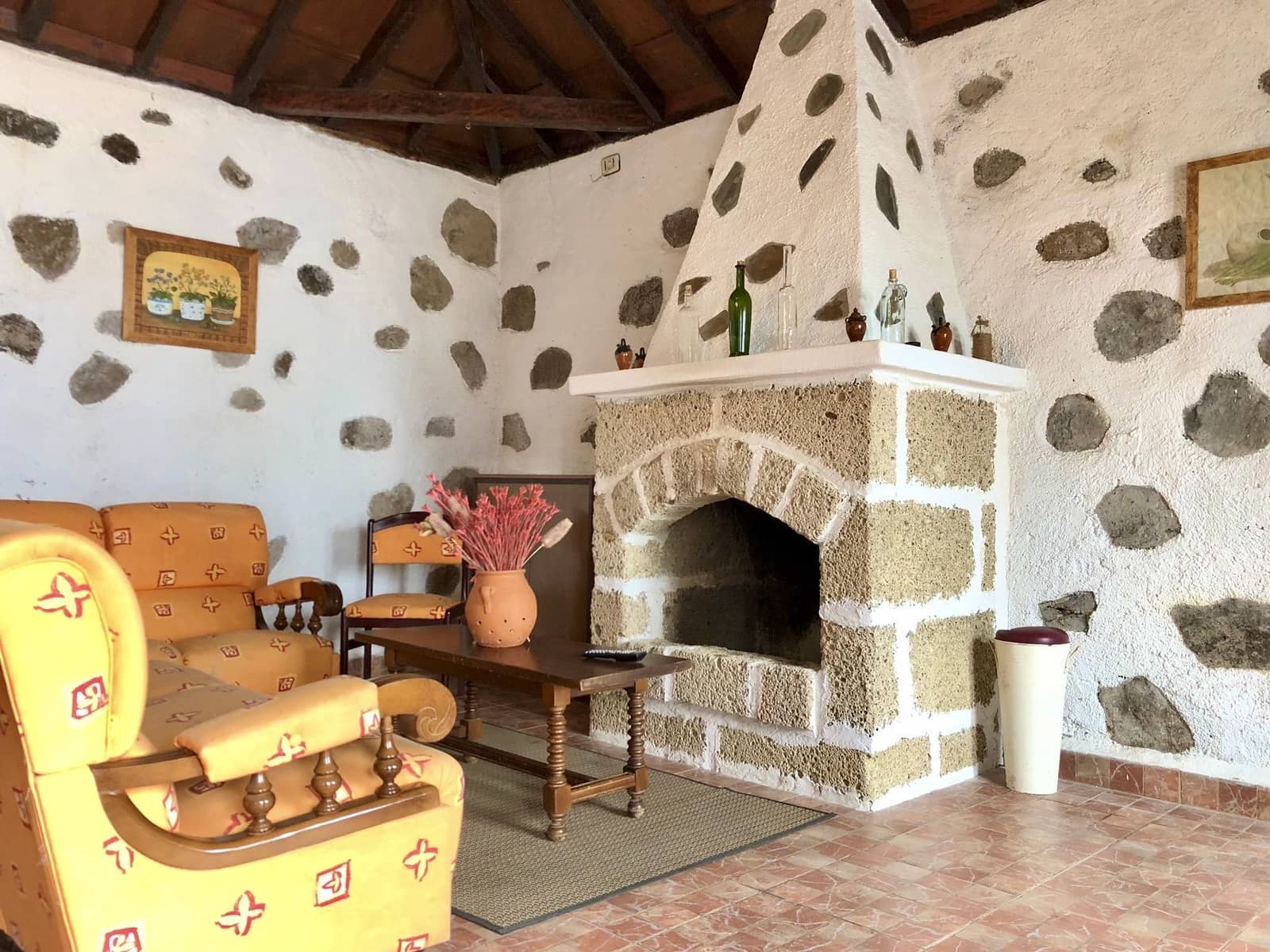 4 slaapkamer Finca/Landhuis te koop in Los Silos met garage - € 380.000 (Ref: 9567897)