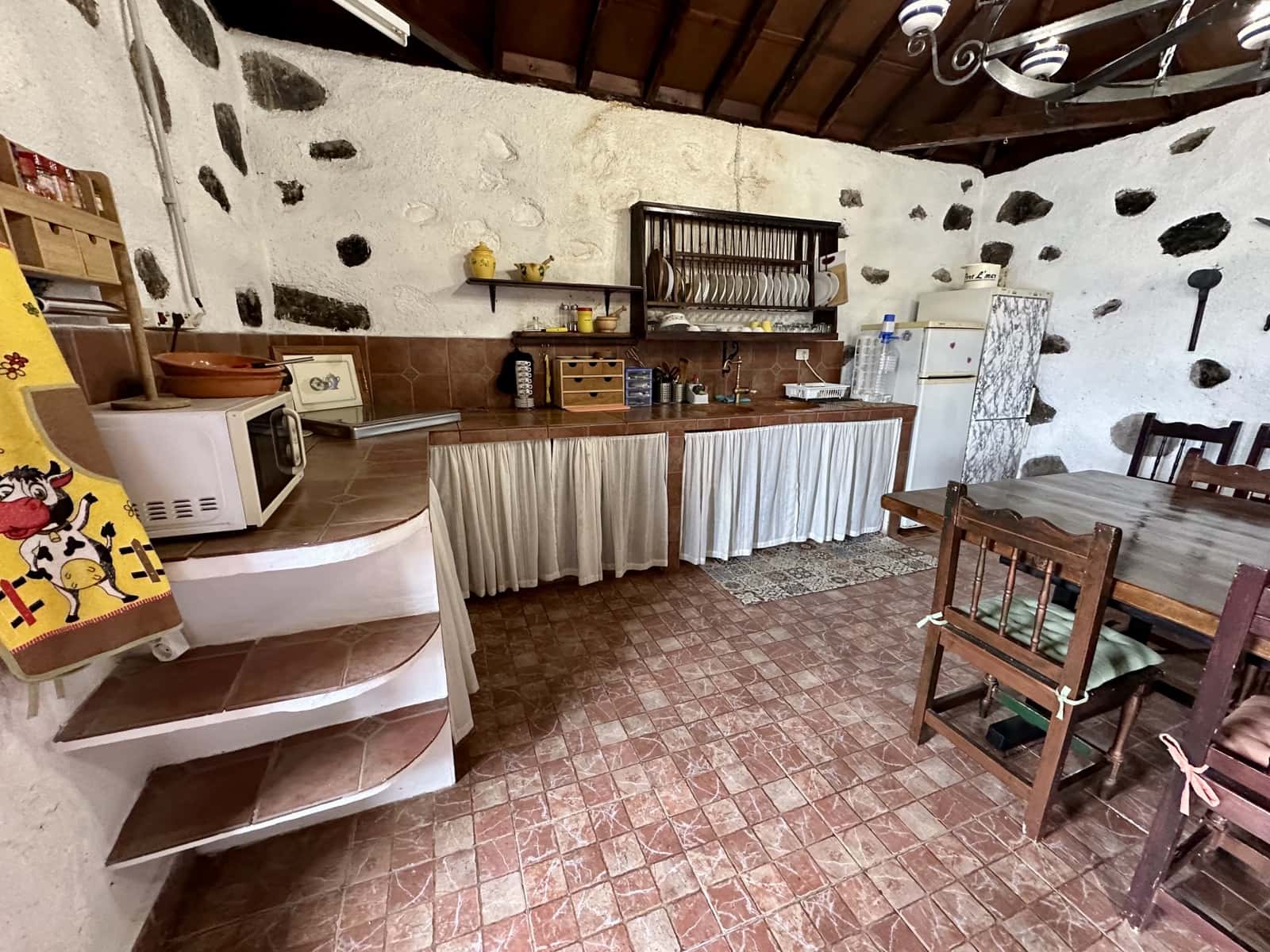 4 slaapkamer Finca/Landhuis te koop in Los Silos met garage - € 380.000 (Ref: 9567897)