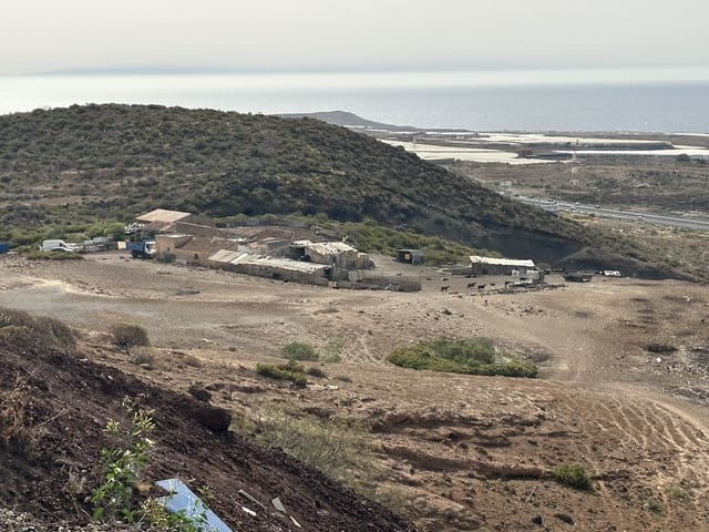 Grond te koop in San Isidro de Abona, Granadilla de Abona - € 12.500.000 (Ref: 9568085)