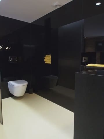 Apartamento de 2 habitaciones en Girona ciudad en alquiler - 2.100 € (Ref: 10023180)
