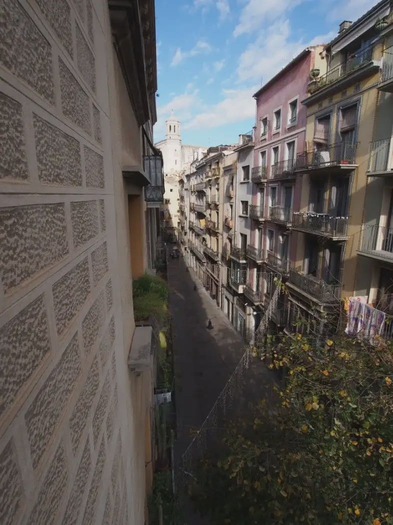 2 slaapkamer Appartement te huur in Gerona stad - € 2.100 (Ref: 10023180)