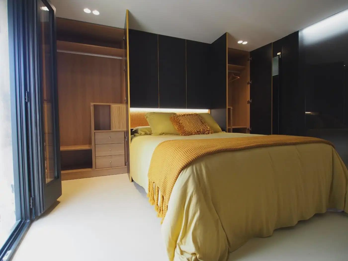 2 slaapkamer Appartement te huur in Gerona stad - € 2.100 (Ref: 10023180)