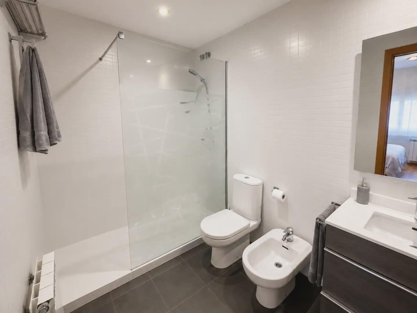 3 slaapkamer Flat te koop in Salt met zwembad garage - € 315.000 (Ref: 10044148)