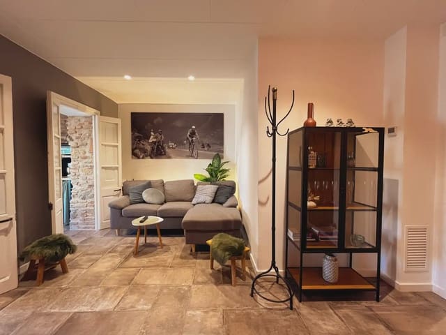 2 soverom Leilighet til salgs i Girona by - € 340 000 (Ref: 9809850)