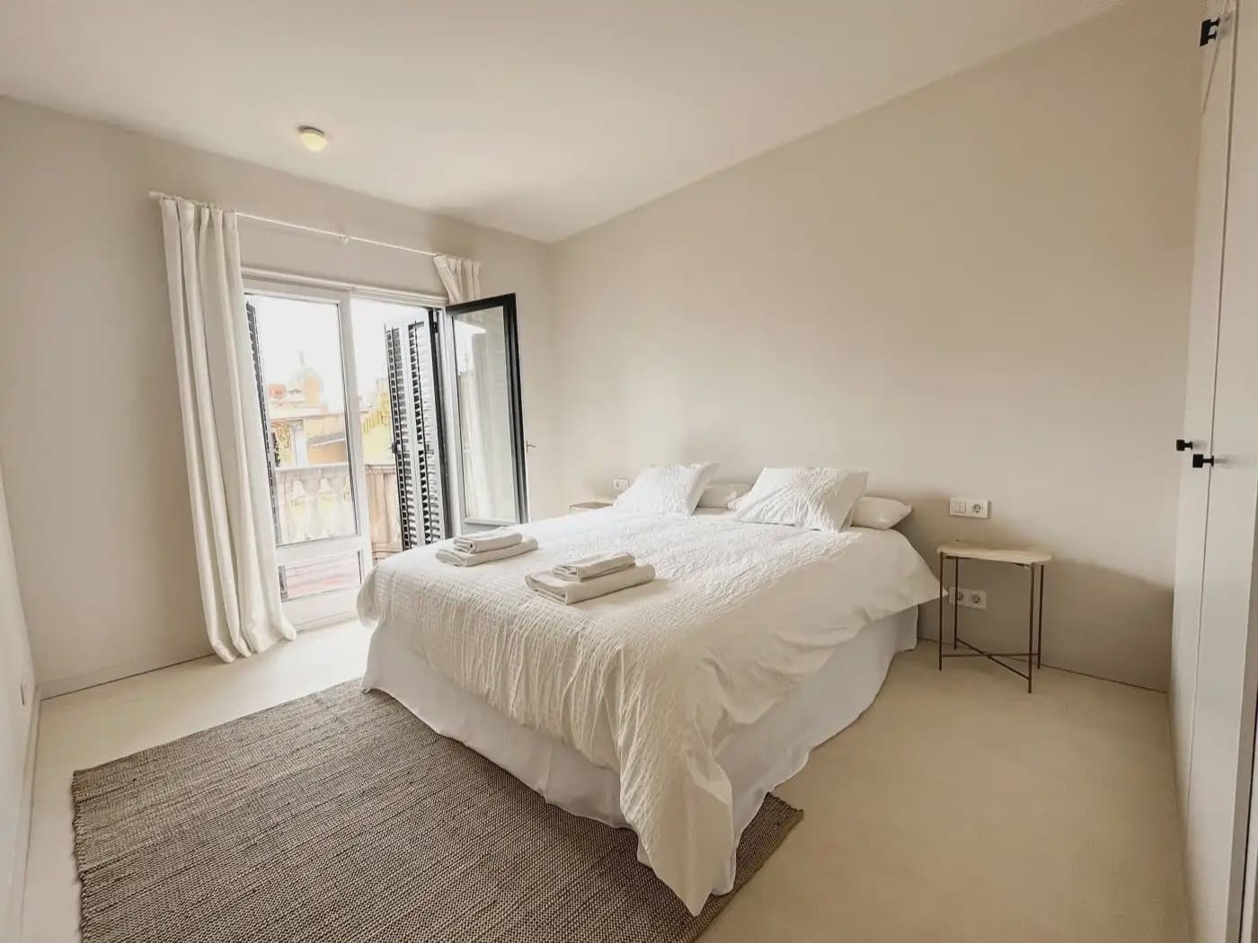 4 bedroom Flat for rent in Girona city - € 3,300 (Ref: 9809856)