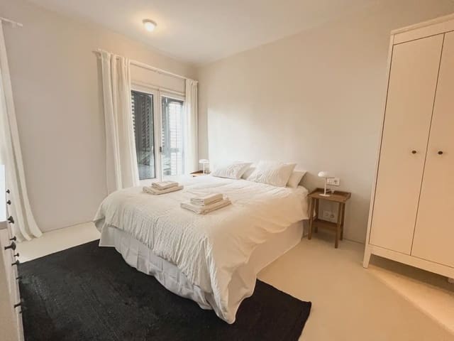 4 bedroom Flat for rent in Girona city - € 3,300 (Ref: 9809856)