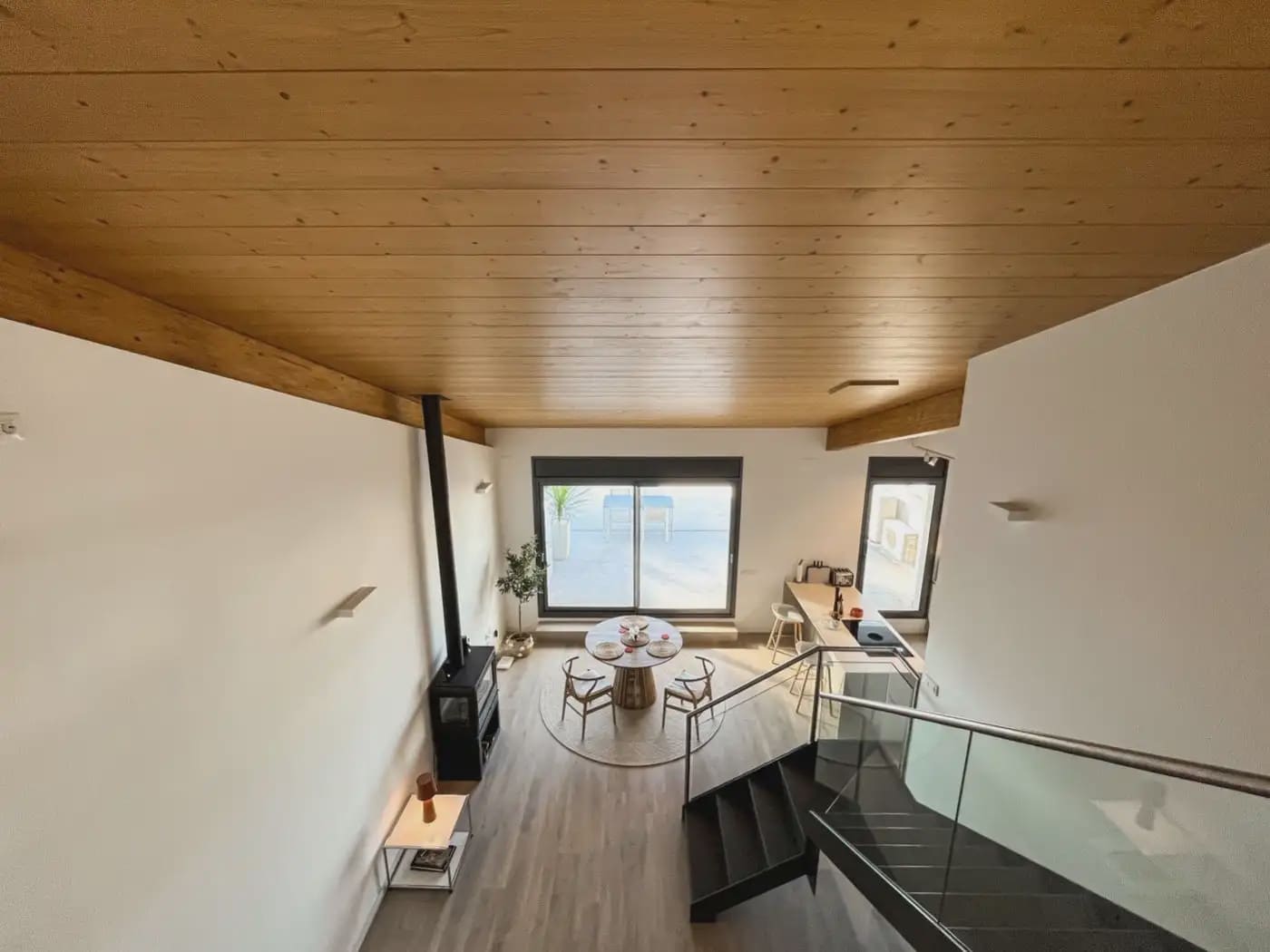 Ático de 2 habitaciones en Girona ciudad en alquiler con garaje - 2.000 € (Ref: 9874041)