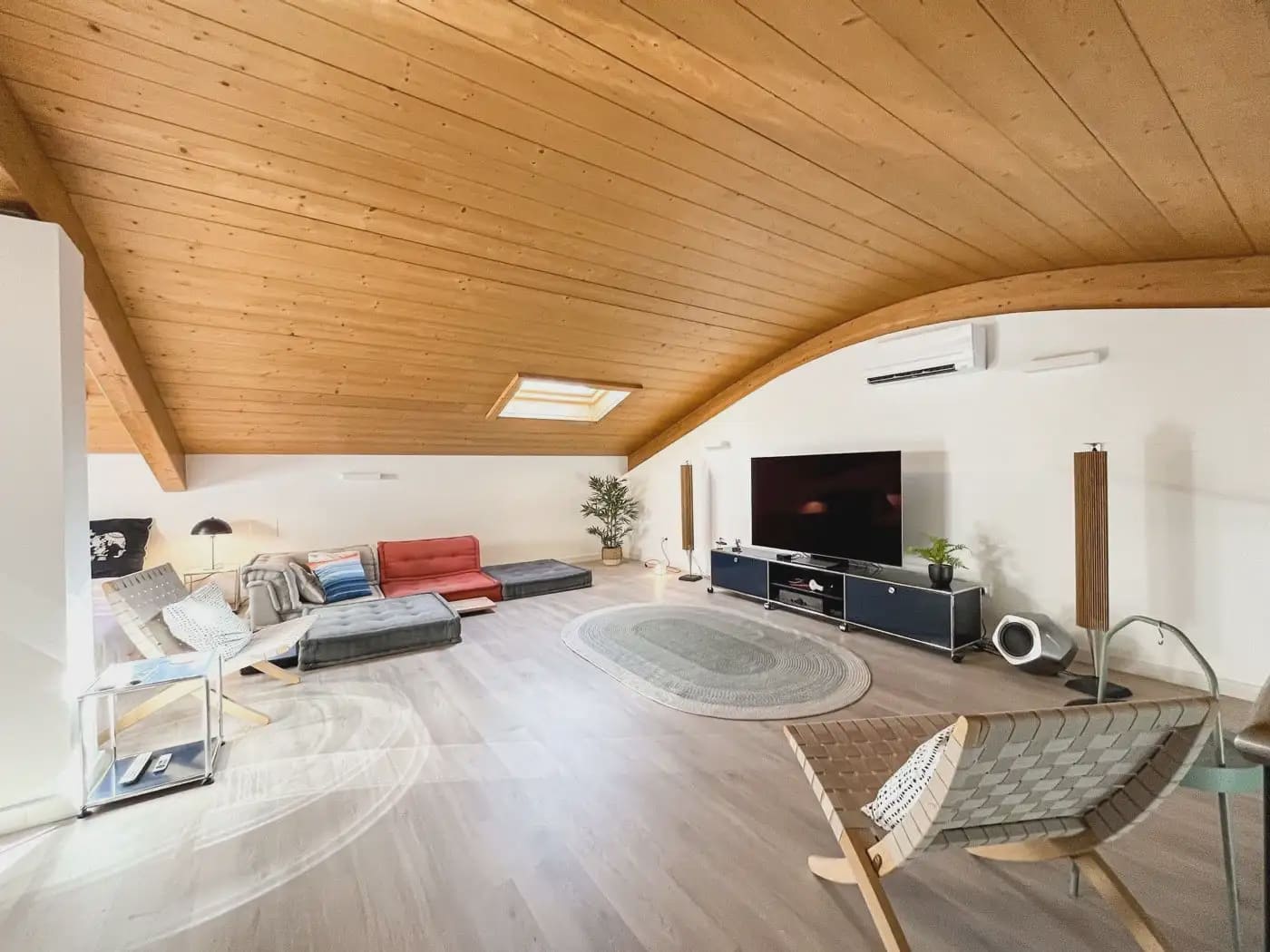 Ático de 2 habitaciones en Girona ciudad en alquiler con garaje - 2.000 € (Ref: 9874041)