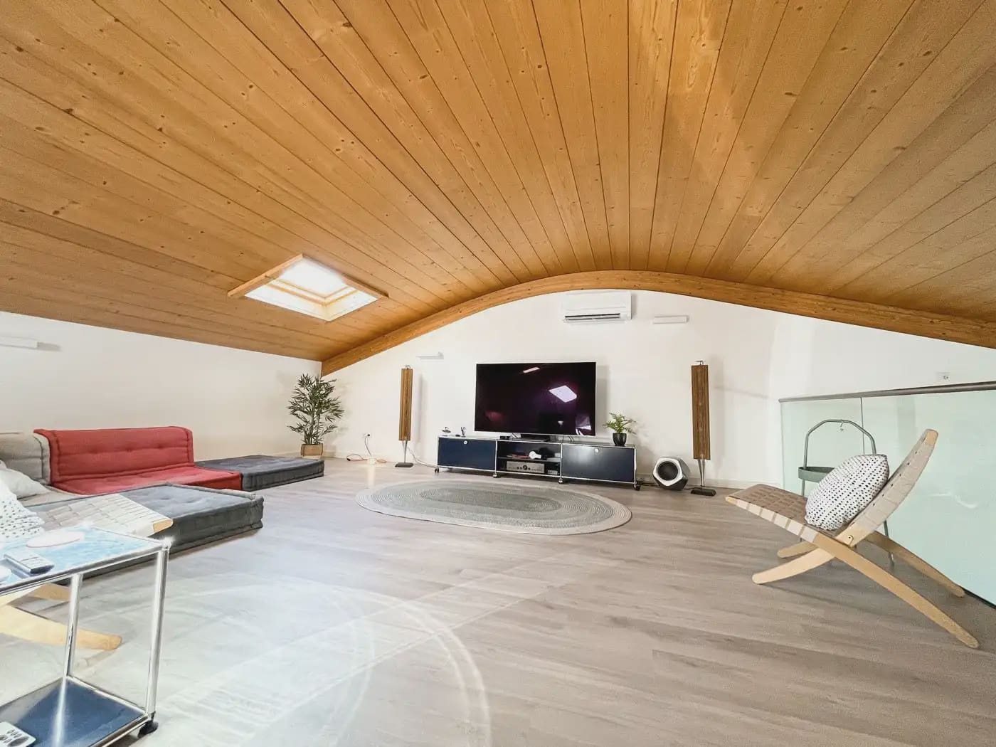 Ático de 2 habitaciones en Girona ciudad en alquiler con garaje - 2.000 € (Ref: 9874041)