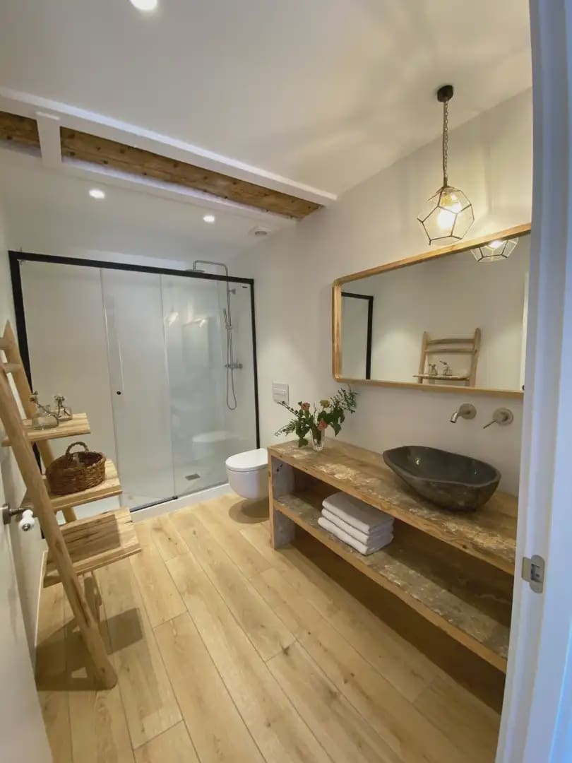 Piso de 3 habitaciones en Girona ciudad en alquiler - 2.315 € (Ref: 9893276)