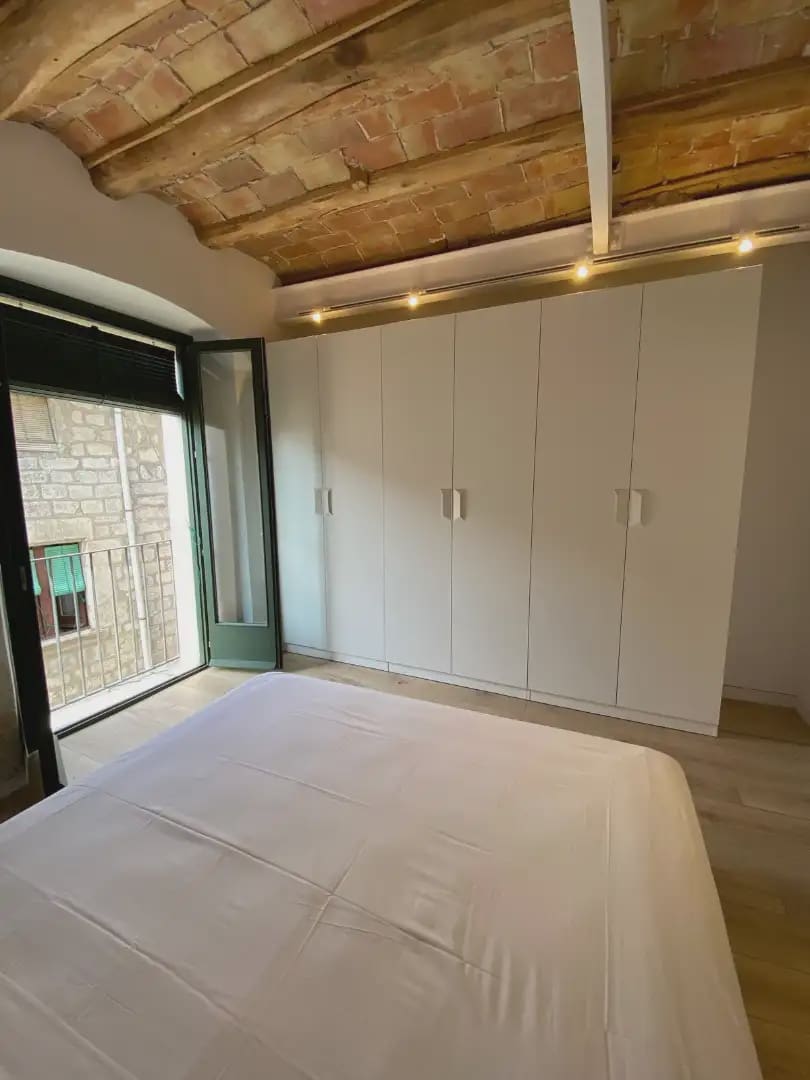 Piso de 3 habitaciones en Girona ciudad en alquiler - 2.315 € (Ref: 9893276)
