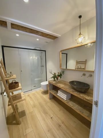 Piso de 3 habitaciones en Girona ciudad en alquiler - 2.315 € (Ref: 9893276)