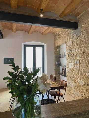 Piso de 3 habitaciones en Girona ciudad en alquiler - 2.315 € (Ref: 9893276)
