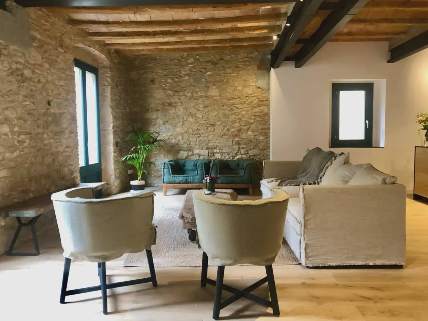 Piso de 3 habitaciones en Girona ciudad en alquiler - 2.315 € (Ref: 9893276)