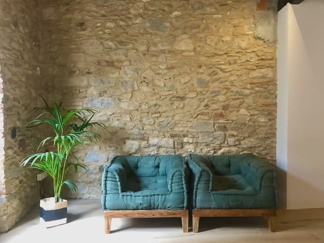 Piso de 3 habitaciones en Girona ciudad en alquiler - 2.315 € (Ref: 9893276)