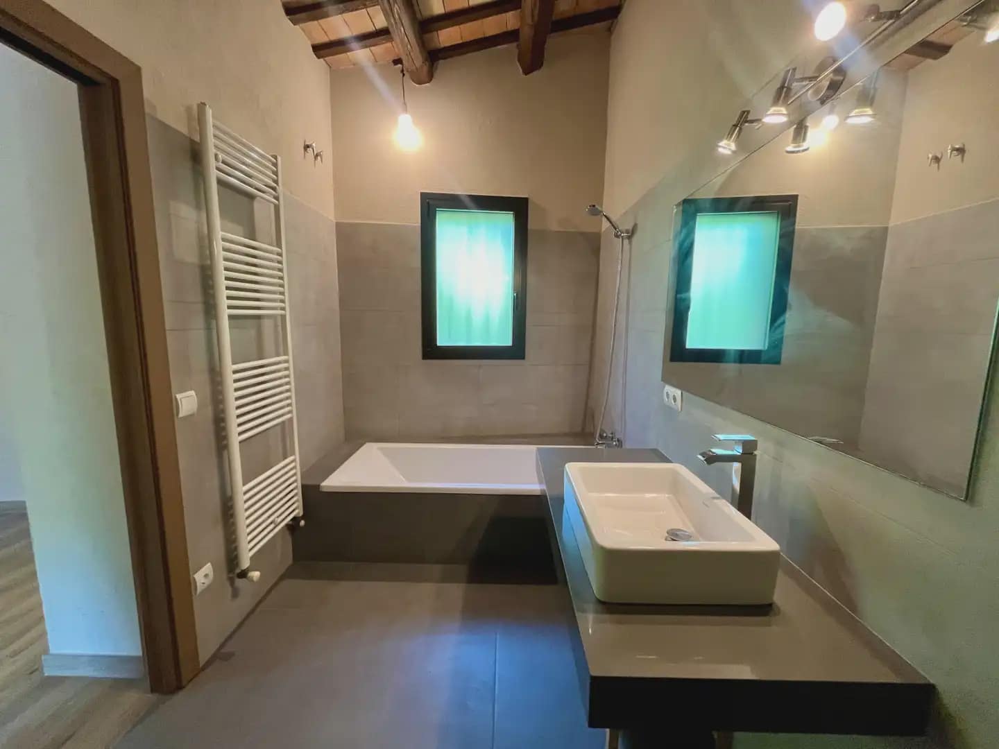 5 slaapkamer Finca/Landhuis te huur in Fornells de la Selva met garage - € 2.500 (Ref: 9906586)