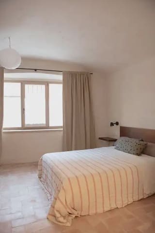 2 slaapkamer Flat te huur in Gerona stad - € 1.900 (Ref: 9911874)