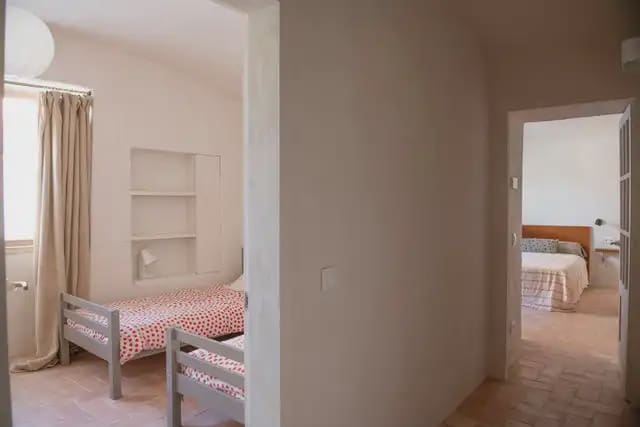 2 slaapkamer Flat te huur in Gerona stad - € 1.900 (Ref: 9911874)