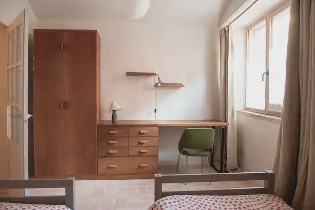 2 slaapkamer Flat te huur in Gerona stad - € 1.900 (Ref: 9911874)