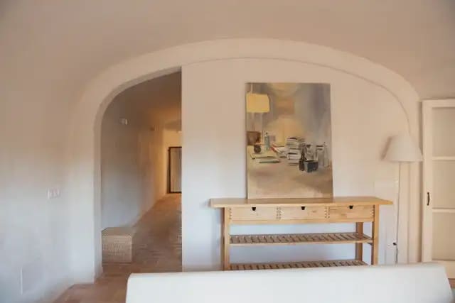 2 slaapkamer Flat te huur in Gerona stad - € 1.900 (Ref: 9911874)