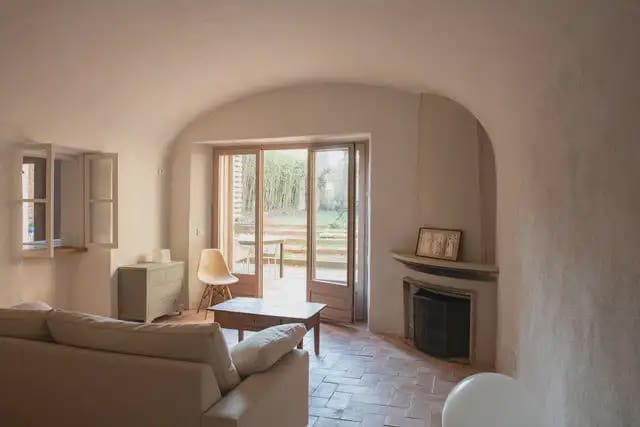 2 slaapkamer Flat te huur in Gerona stad - € 1.900 (Ref: 9911874)