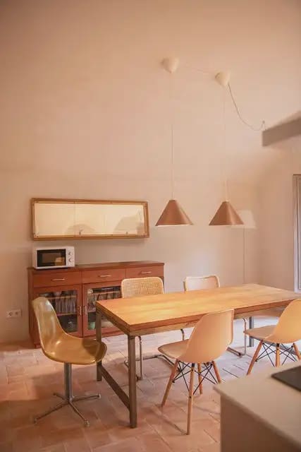 2 slaapkamer Flat te huur in Gerona stad - € 1.900 (Ref: 9911874)